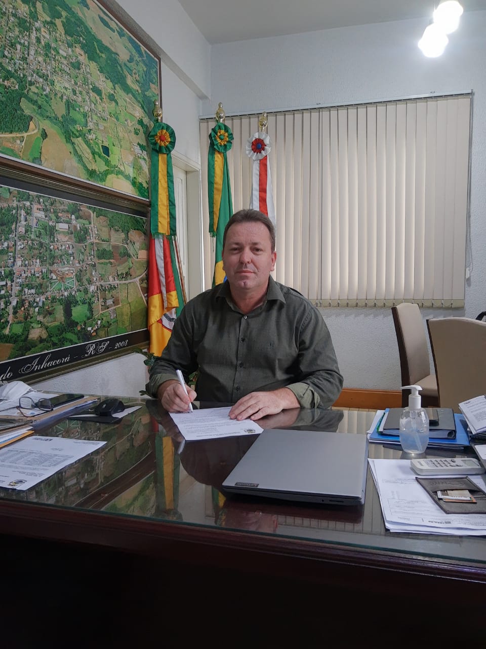 AUXILIO TRANSPORTE AOS ESTUDANTES 